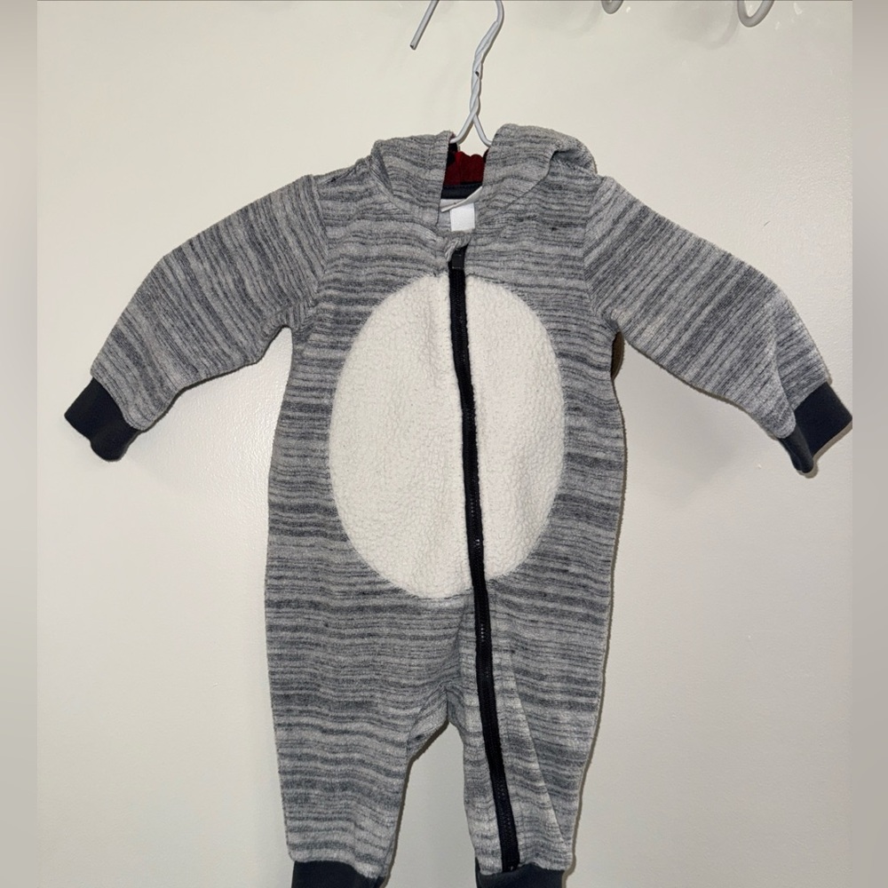 Cat & Jack Striped Gray and White Footie